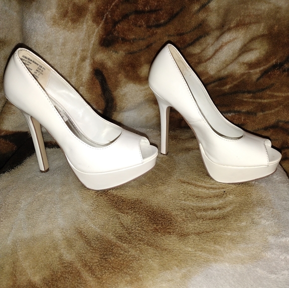 Trash Open Toe Heels - Picture 2 of 5